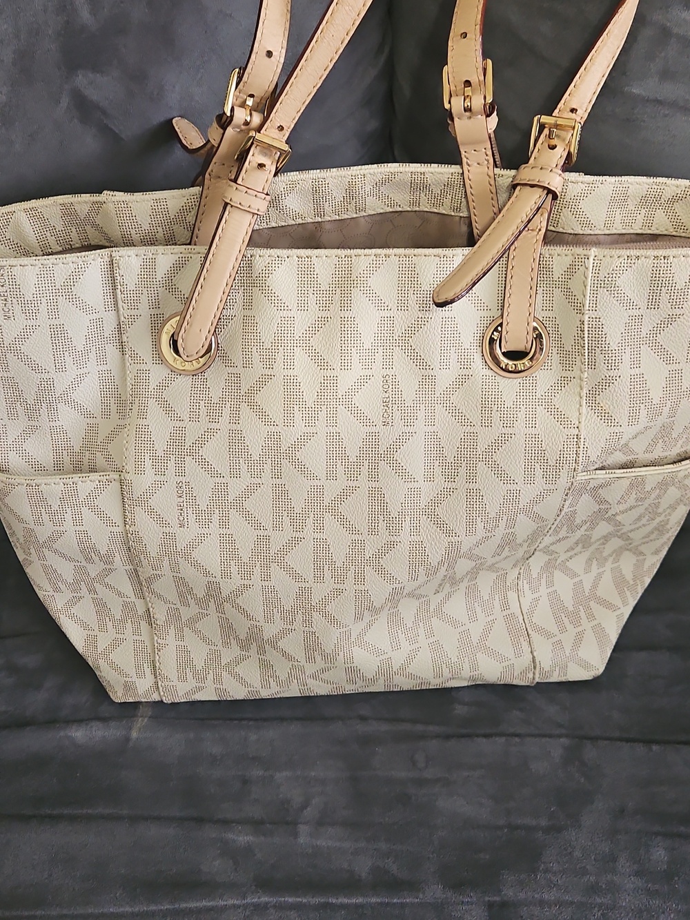 Michael Kors Bag - Picture 6 of 12